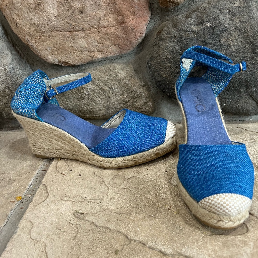 CHIO (made in Spain) Vibrant Blue Espadrille Wedges with Cream Sole SIZE 40